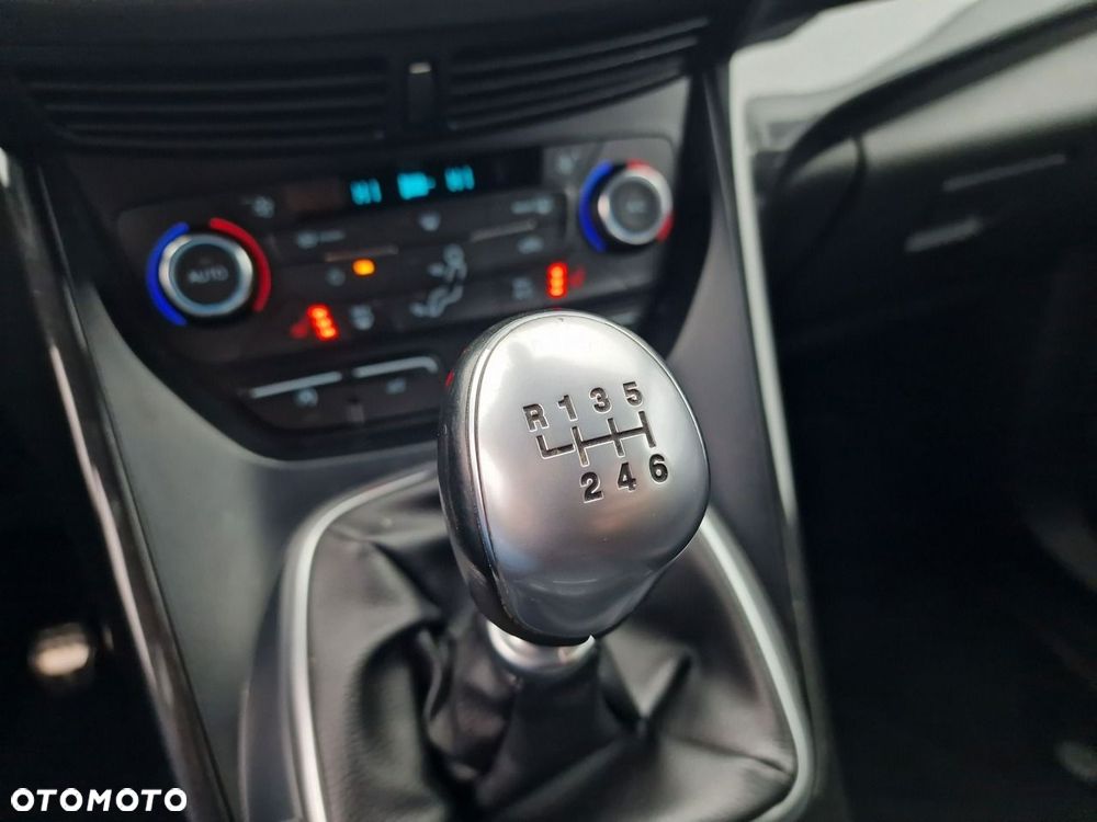 Ford Kuga 1.5 EcoBoost FWD ST-Line - 26