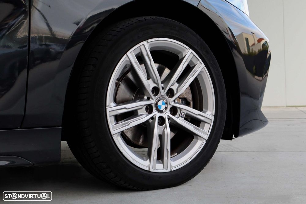 BMW 116 d Pack Desportivo M - 12