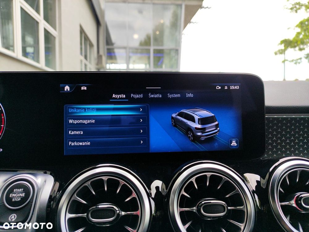 Mercedes-Benz GLB 200 Progressive 7G-DCT - 30