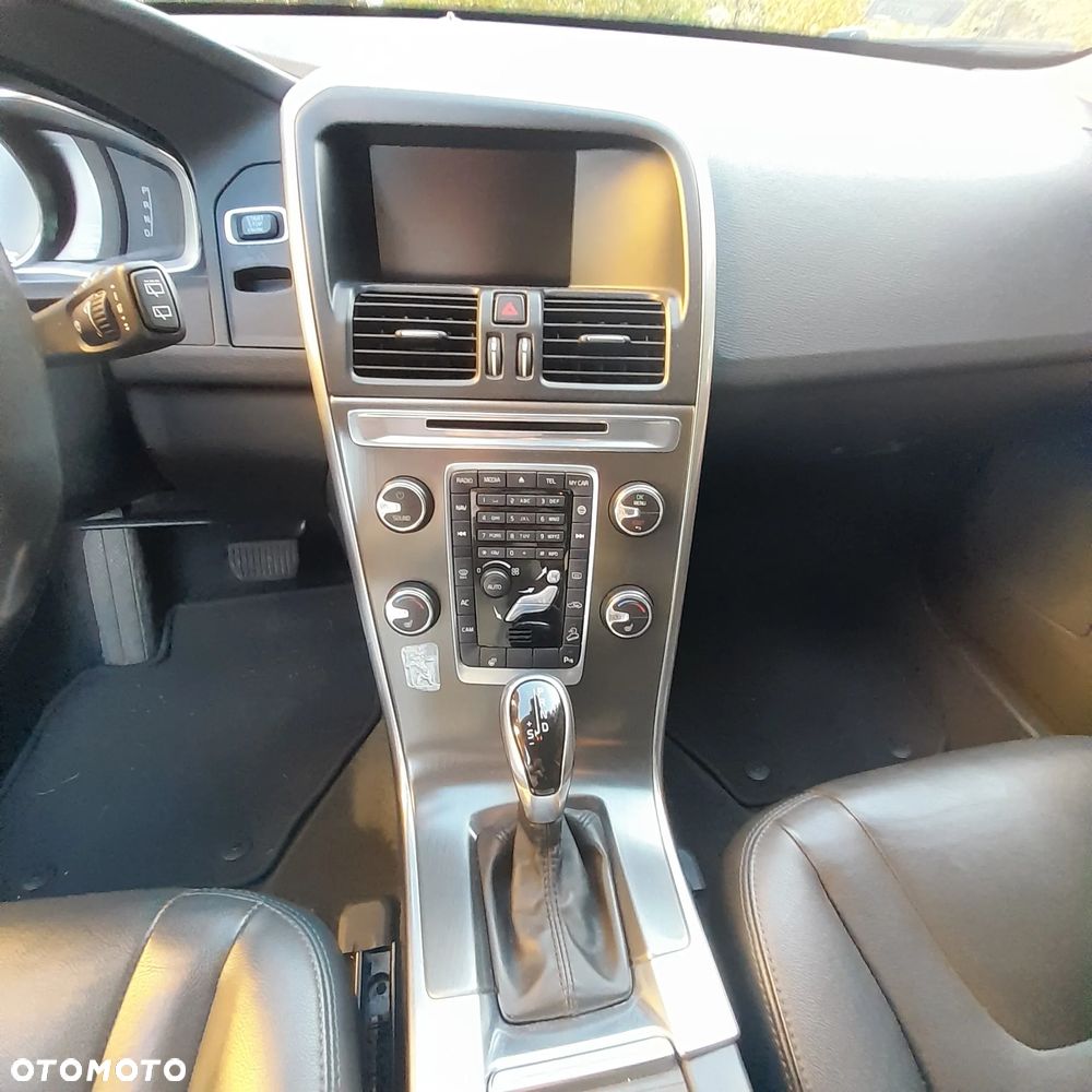 Volvo XC 60 - 8