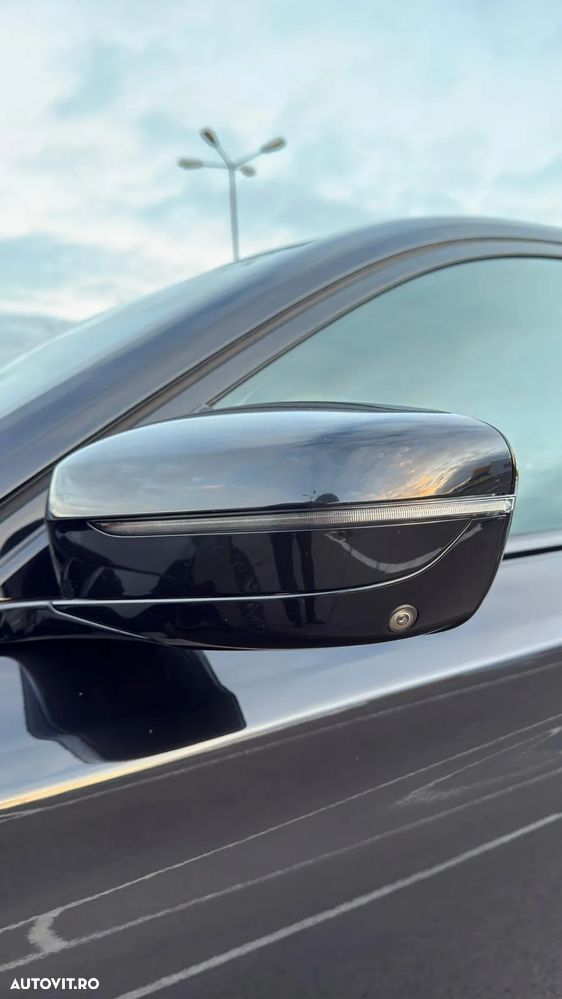 BMW Seria 7 730d xDrive MHEV - 13