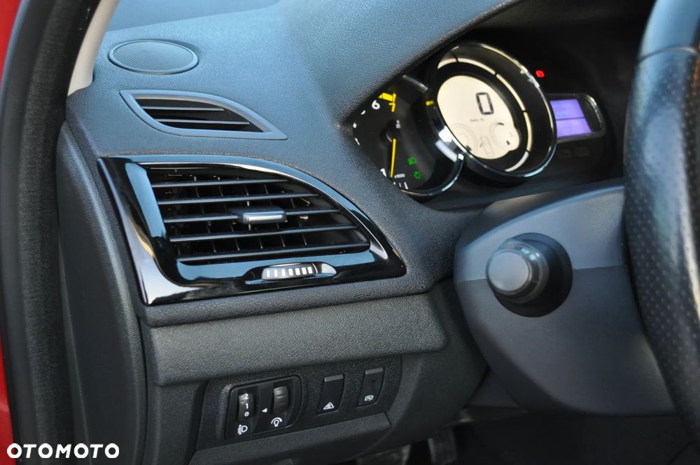 Renault Megane ENERGY TCe 115 Start & Stop Bose Edition - 27