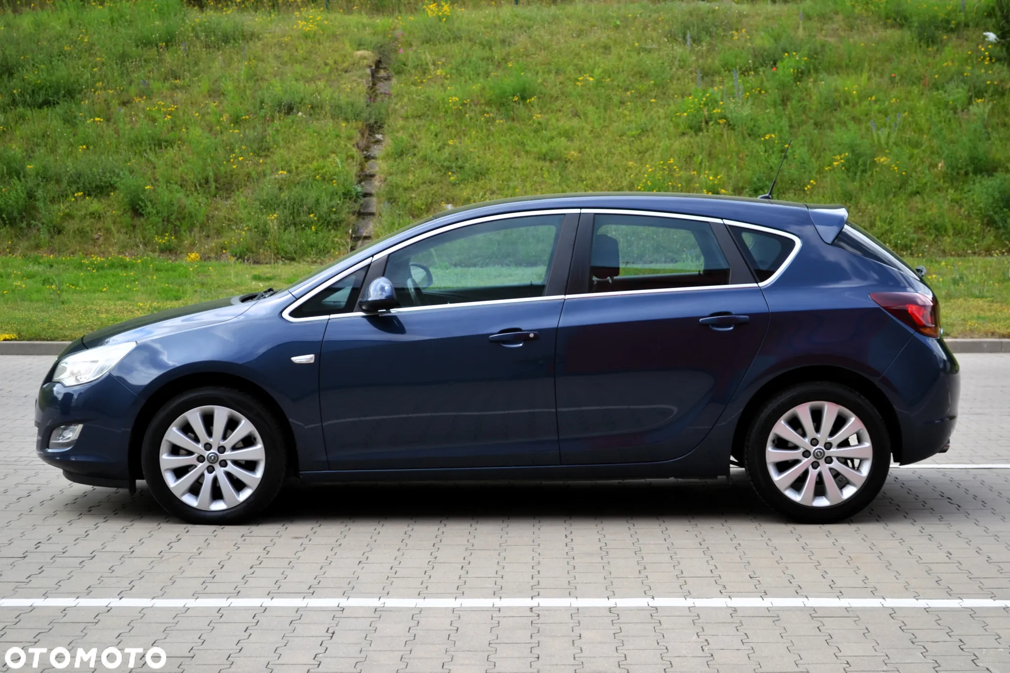 Opel Astra IV 1.4 T Sport - 25