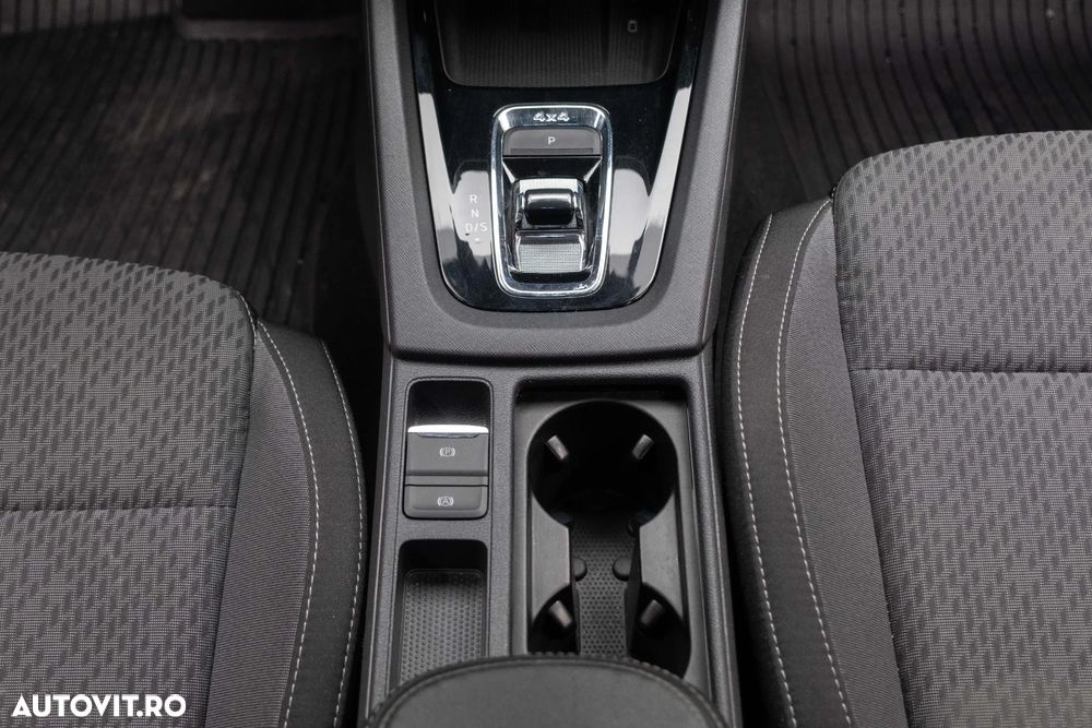 Skoda Octavia 2.0 TDI DSG 4X4 Style - 29