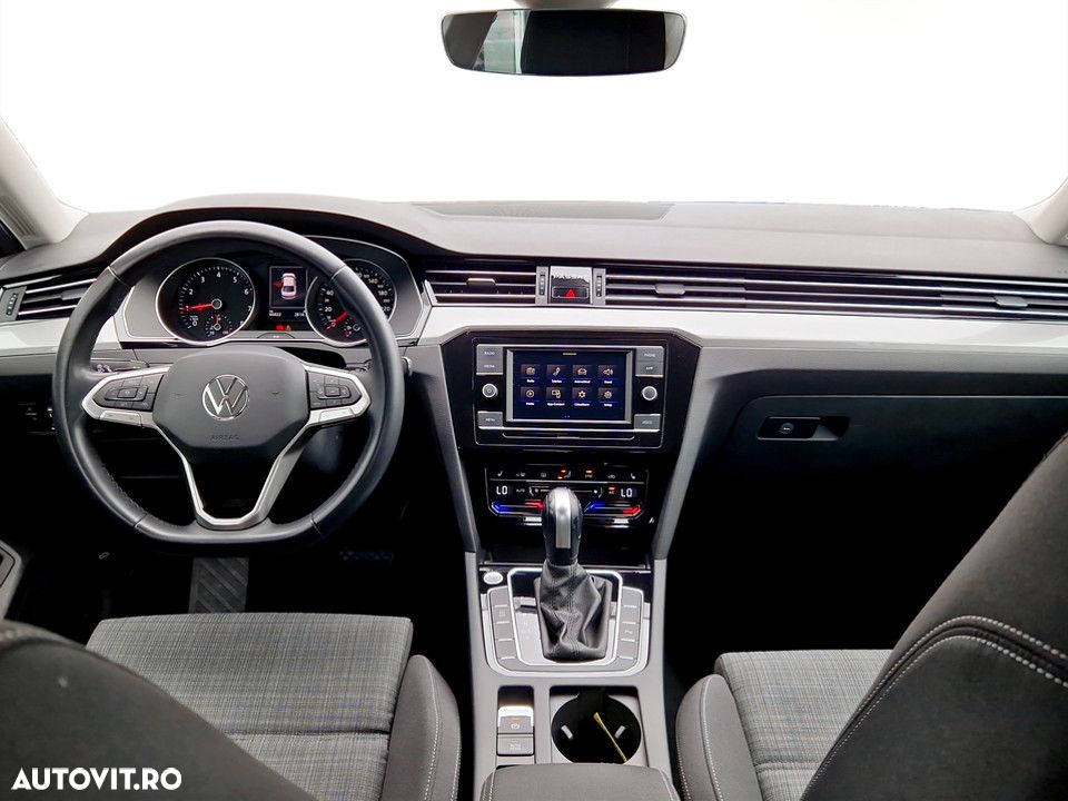 Volkswagen Passat 1.5 TSI ACT DSG Comfortline - 14