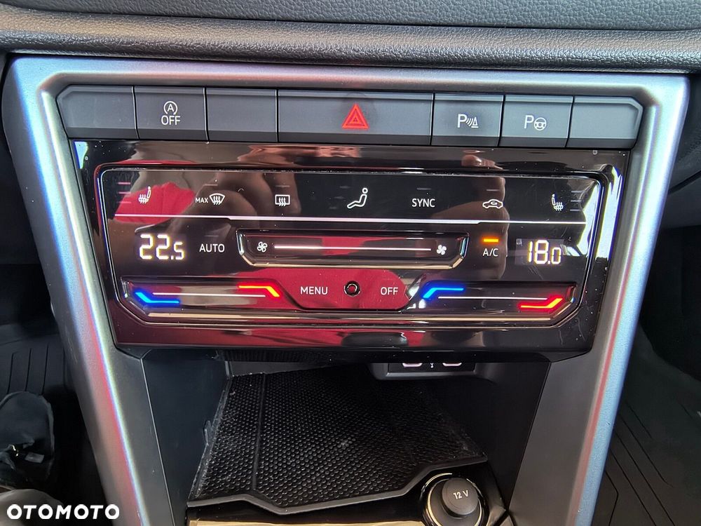 Volkswagen T-Roc - 28