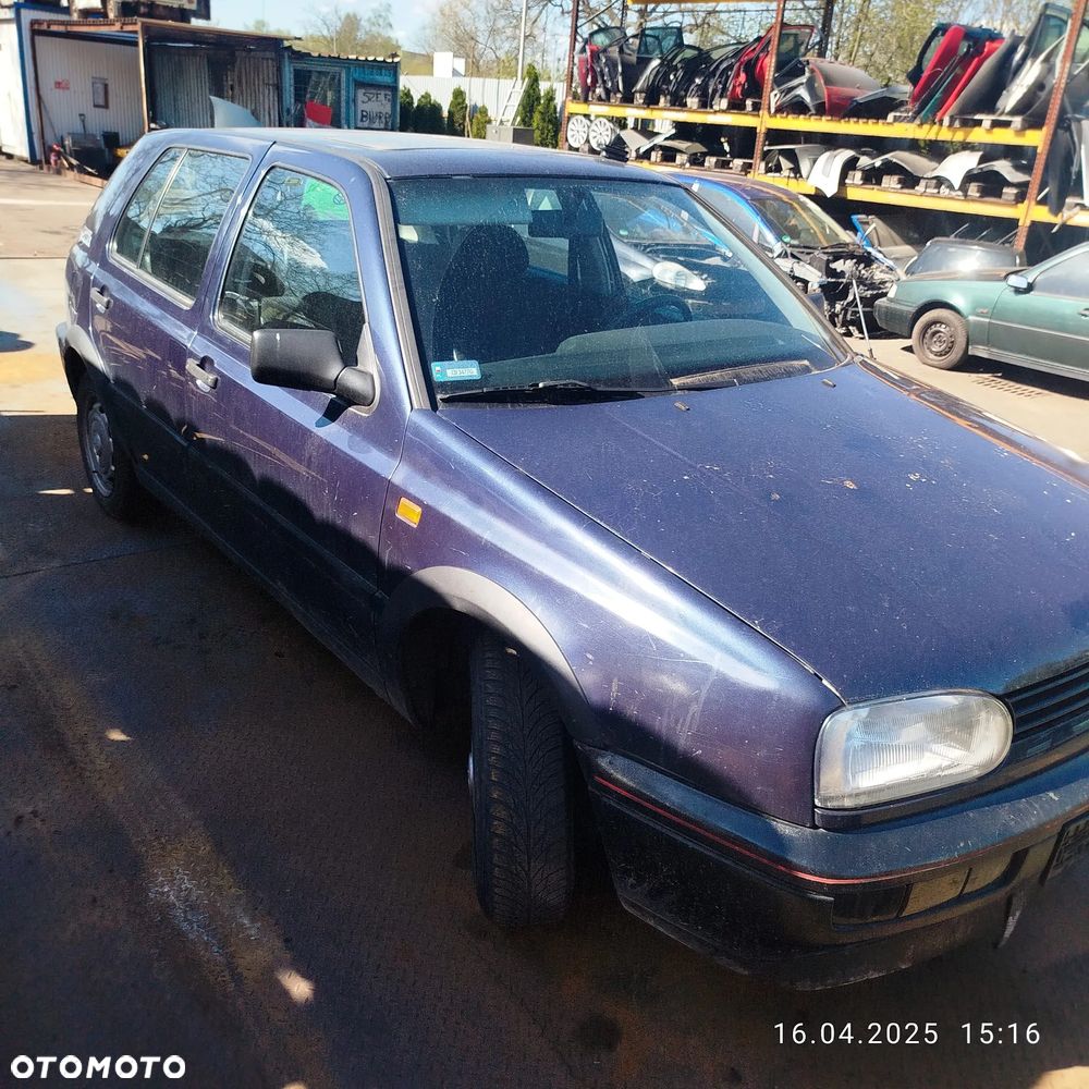 Volkswagen Golf 3 na części . - 3