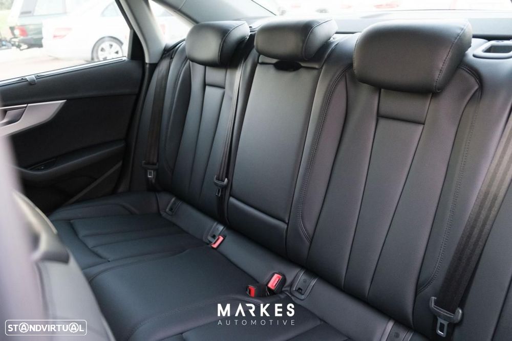 Audi A4 2.0 TDI Design S tronic - 18