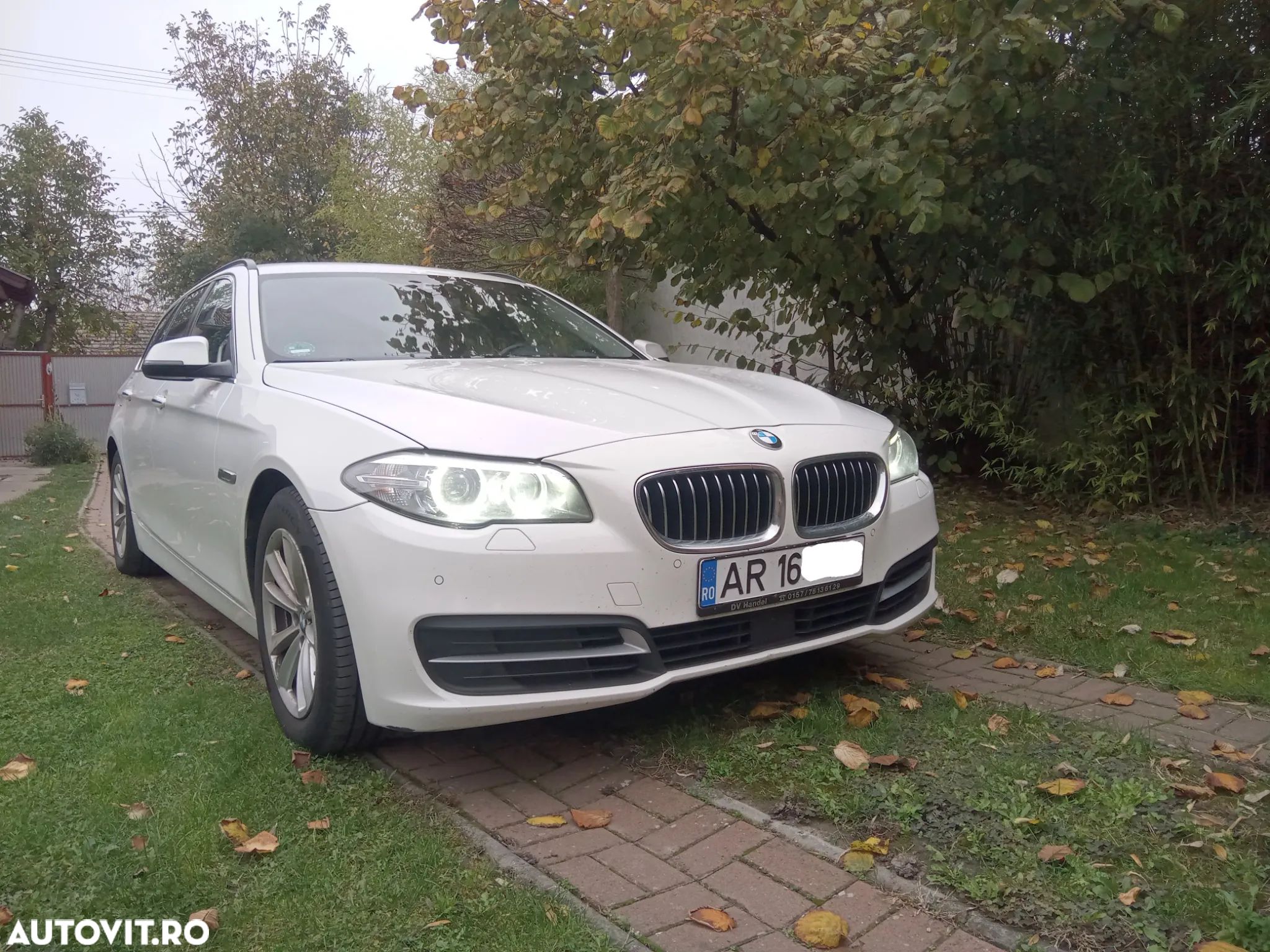 BMW Seria 5 520d Touring Aut. - 1