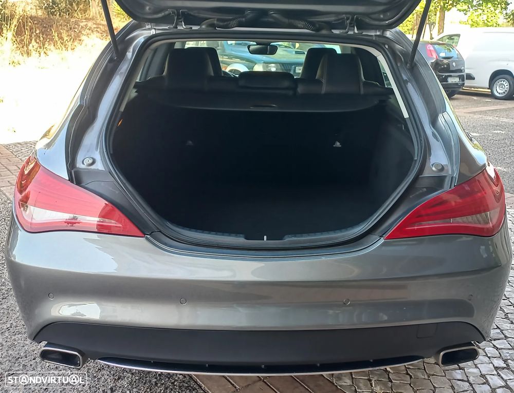 Mercedes-Benz CLA 200 d 7G-DCT Urban — fotografia 17