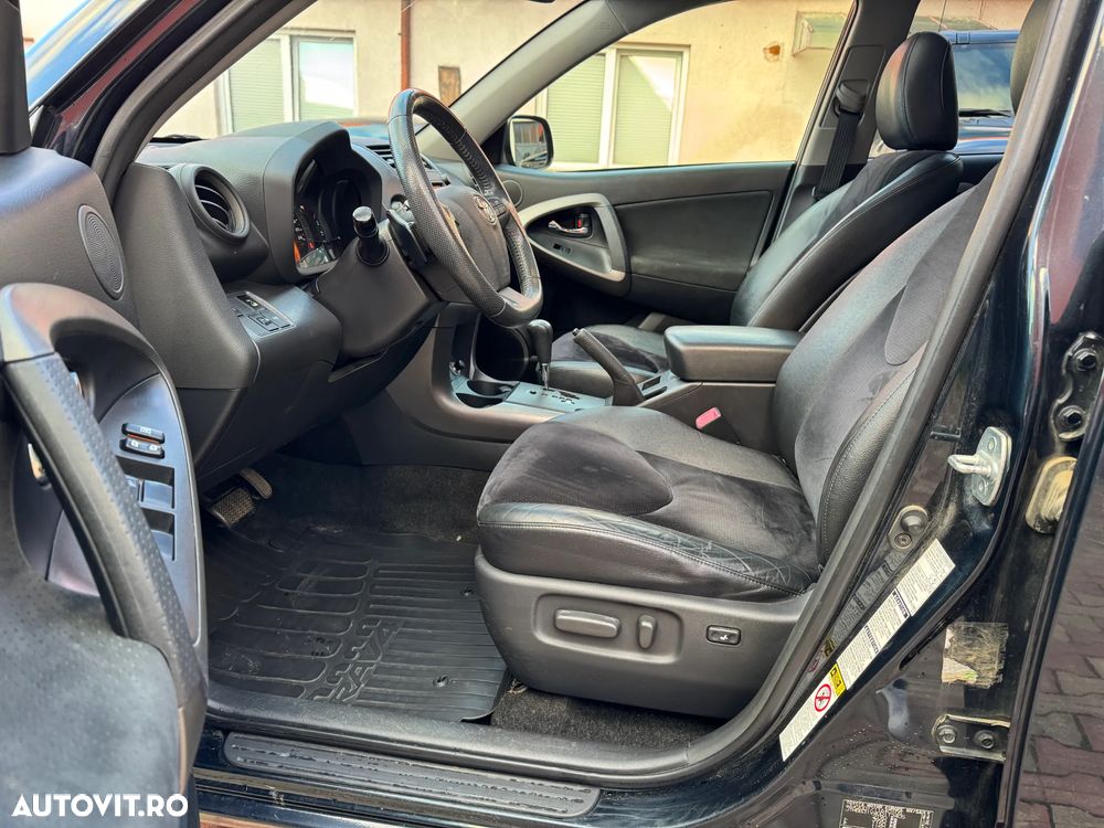 Toyota RAV4 ver-2-2-d--4cat-4wd-aut-luxury-18- - 10