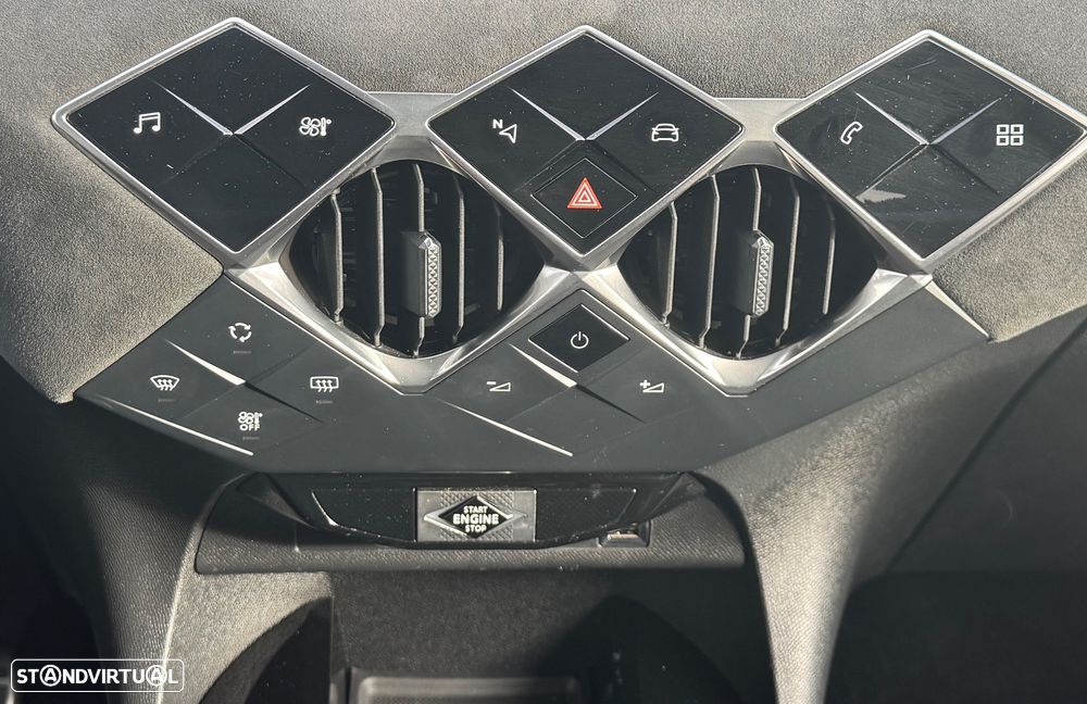 DS DS3 Crossback PureTech 155 Aut. PERFORMANCE LINE - 19