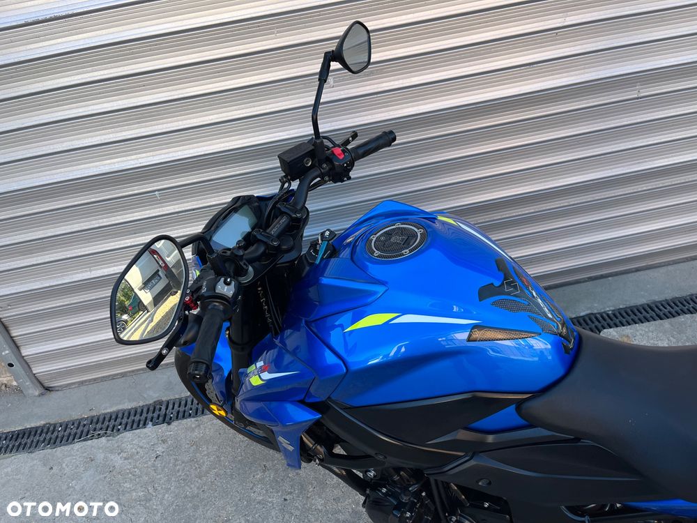 Suzuki GSX - 9