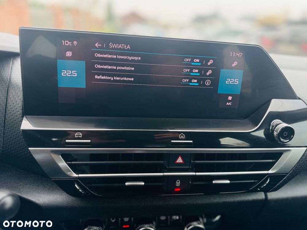 Citroën C4 BlueHDi 130 Stop&Start EAT8 SHINE - 13