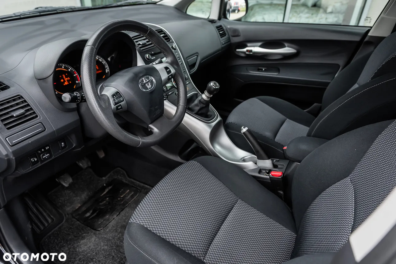 Toyota Auris 1.6 Premium - 15