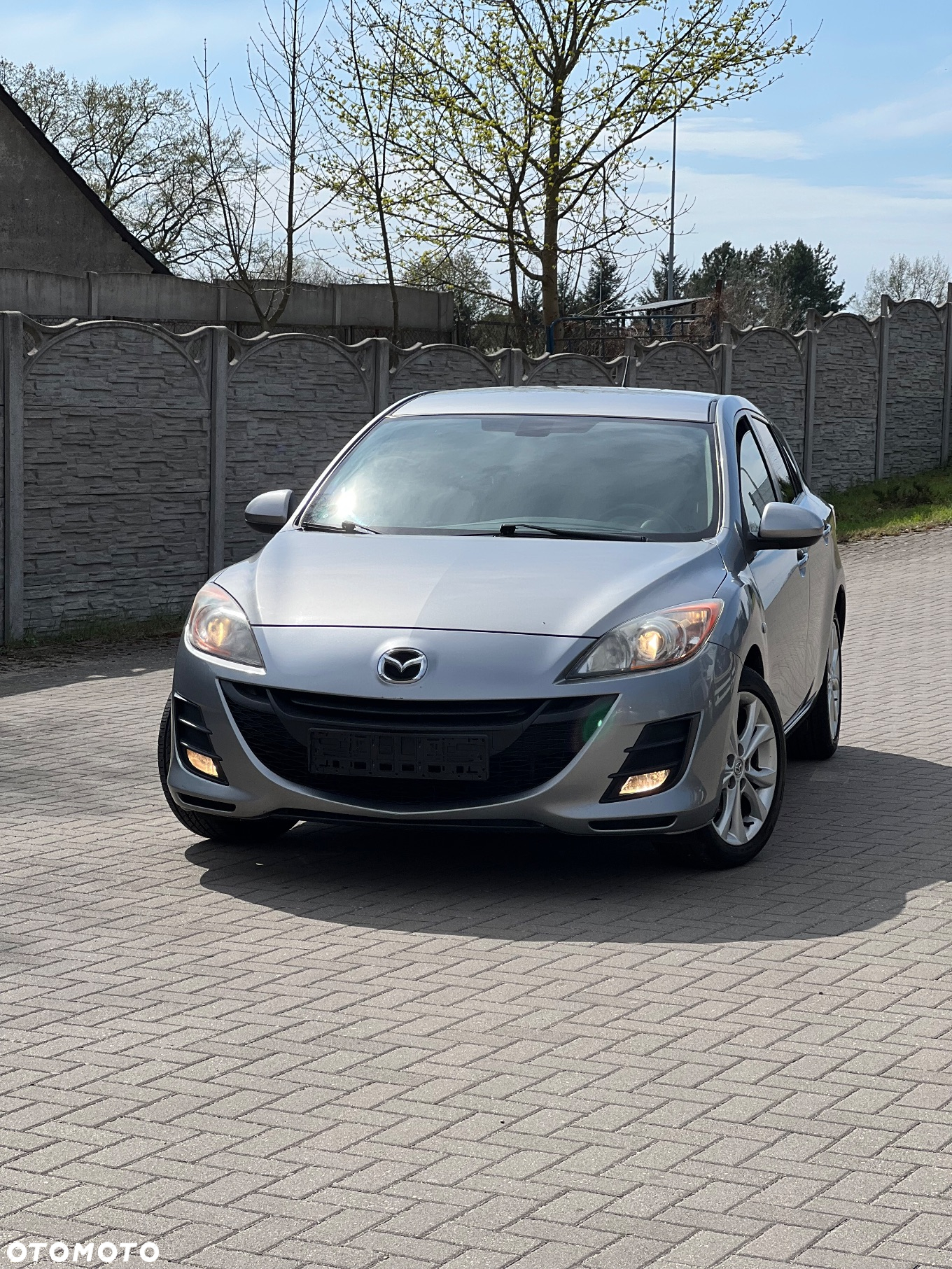 Mazda 3 1.6 Active + - 3