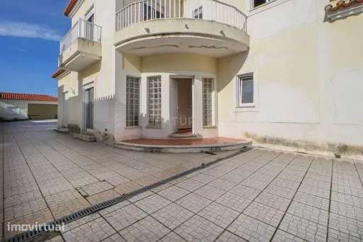 MORADIA T4 COM PISCINA - Grande imagem: 4/60