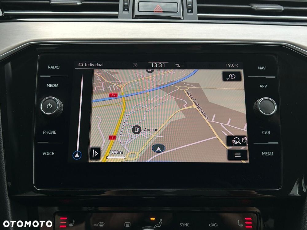 Volkswagen Passat Variant 2.0 TDI EVO Elegance DSG - 28