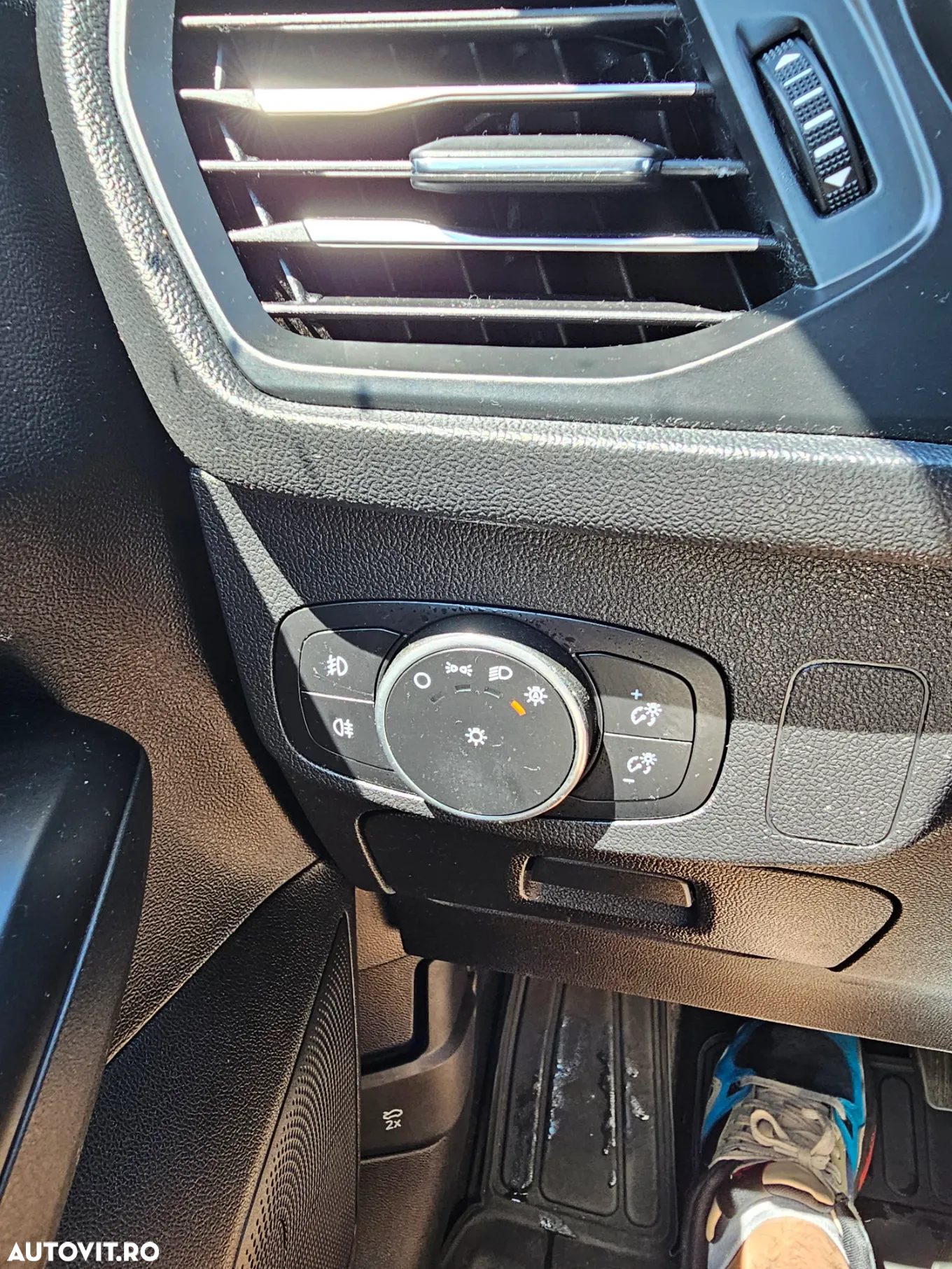Ford Focus 1.5 TDCi Powershift Titanium - 10