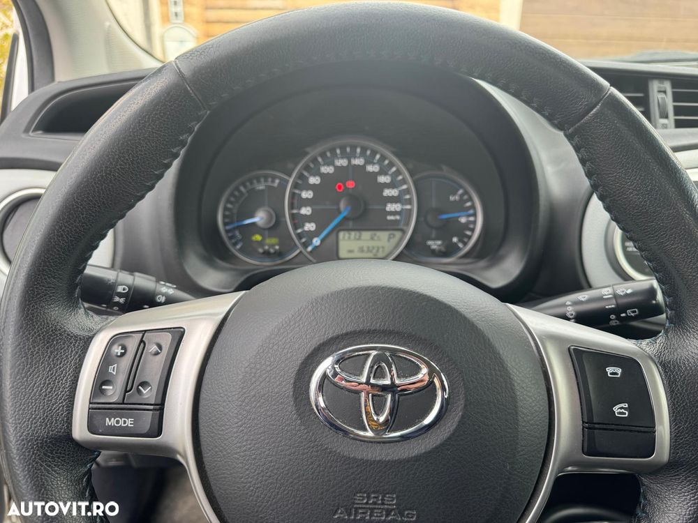 Toyota Yaris 1.5 VVT-i HSD Luna - 10
