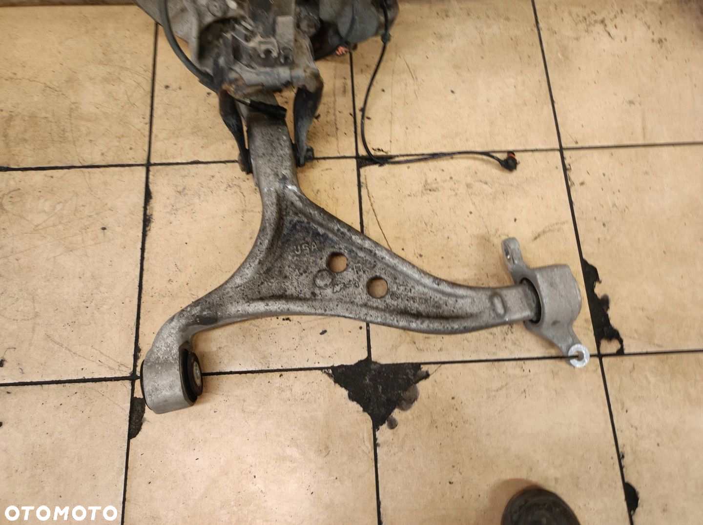 Zwrotnica Mcperson wahacze prawy przód Mercedes ML 166 W166 2.2 CDI - 9