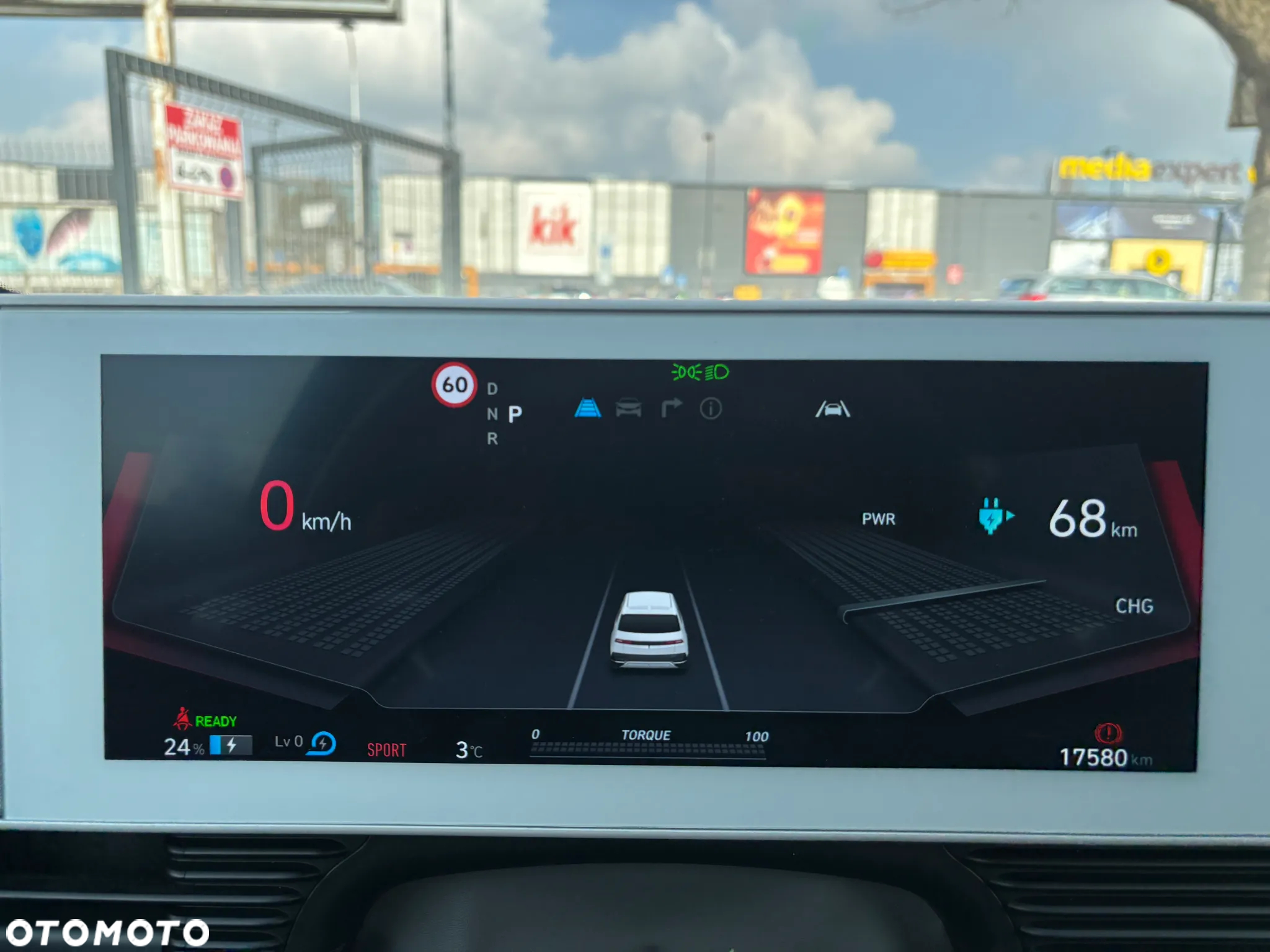 Hyundai IONIQ - 13