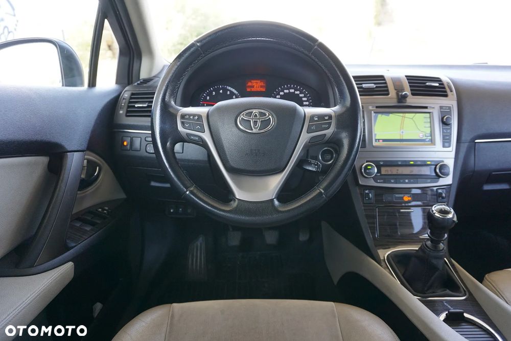 Toyota Avensis 1.8 Style - 16