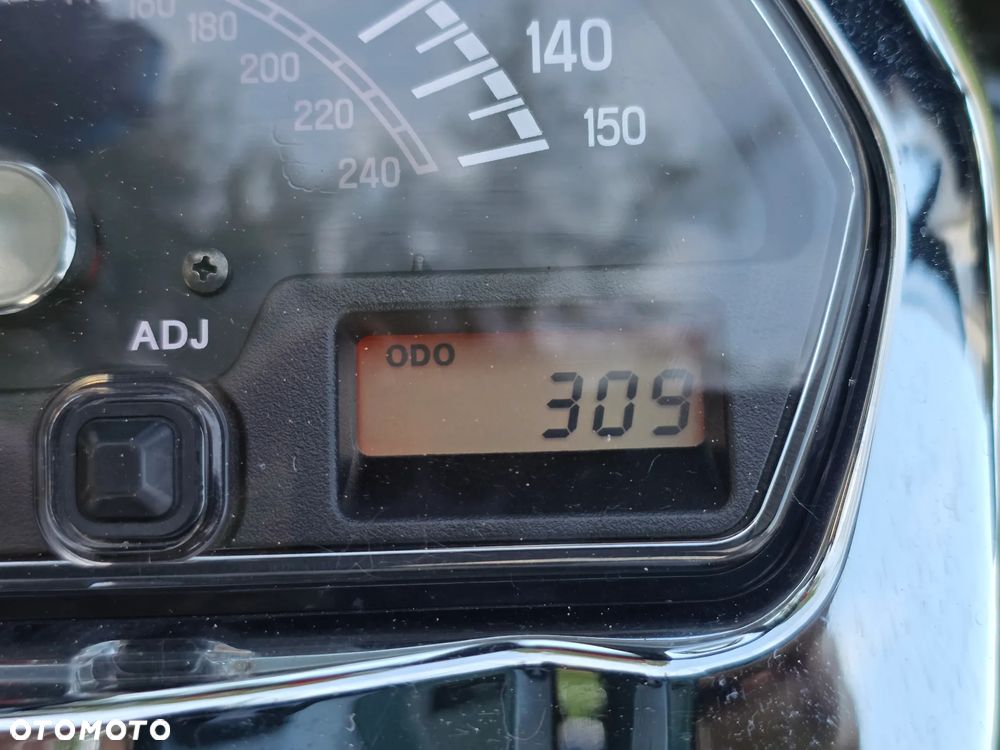 Suzuki Boulevard - 7