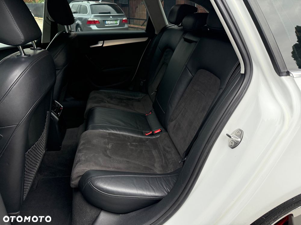 Audi A4 Avant 1.8 TFSI quattro Ambiente - 30