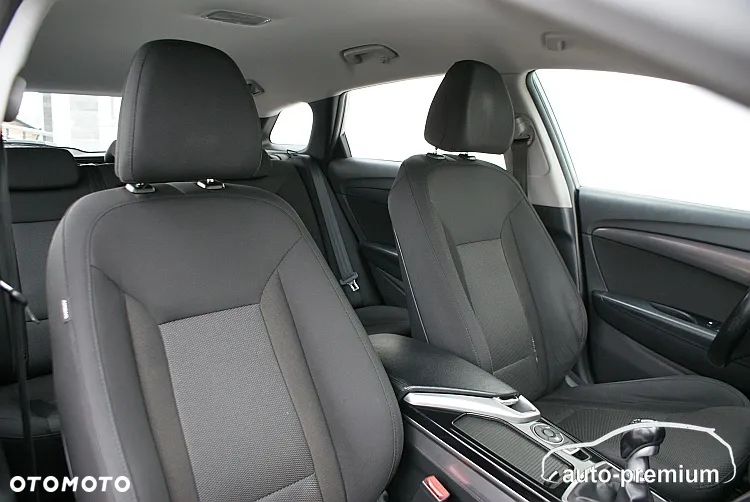 Hyundai i40 Kombi 1.7 CRDi Premium - 23