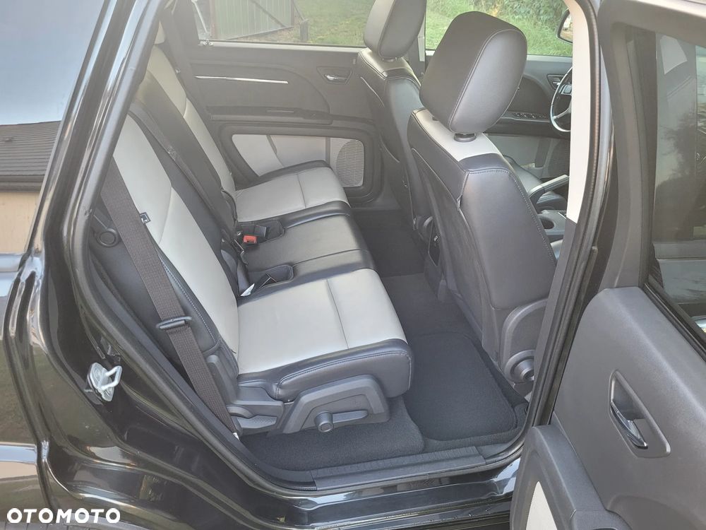 Dodge Journey - 10