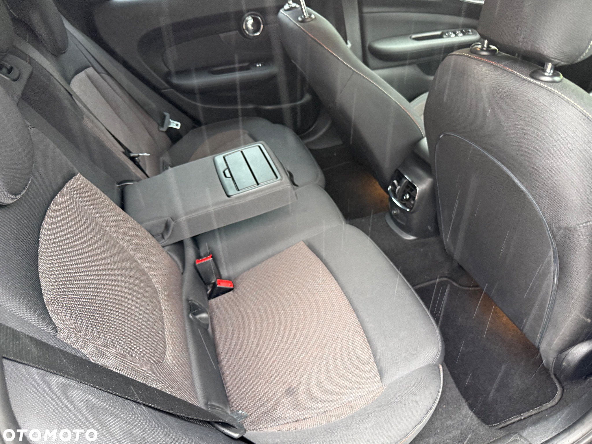 MINI Clubman Cooper D Essential Trim - 10