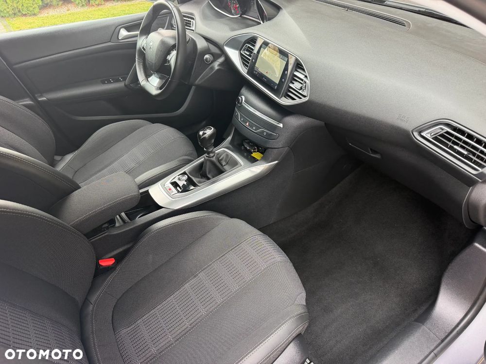 Peugeot 308 - 18