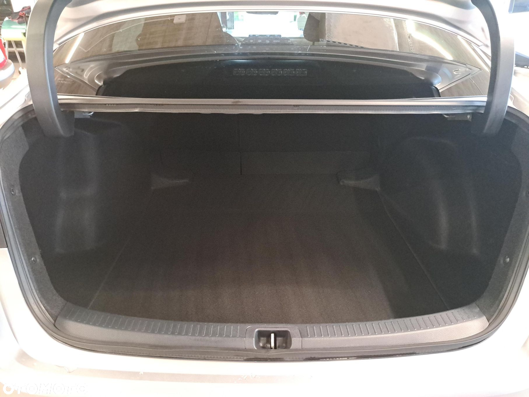 Toyota Corolla - 13