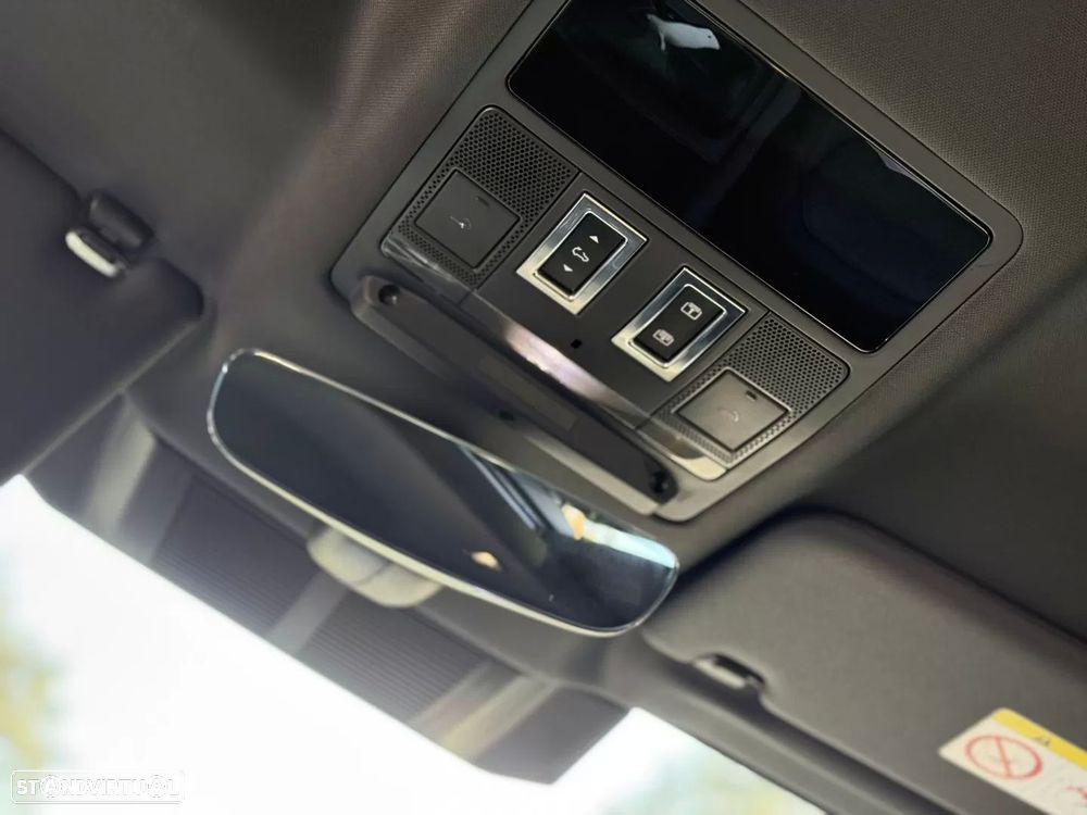 Land Rover Defender 2.0 P400e 110 AWD X-Dynamic HSE - 16