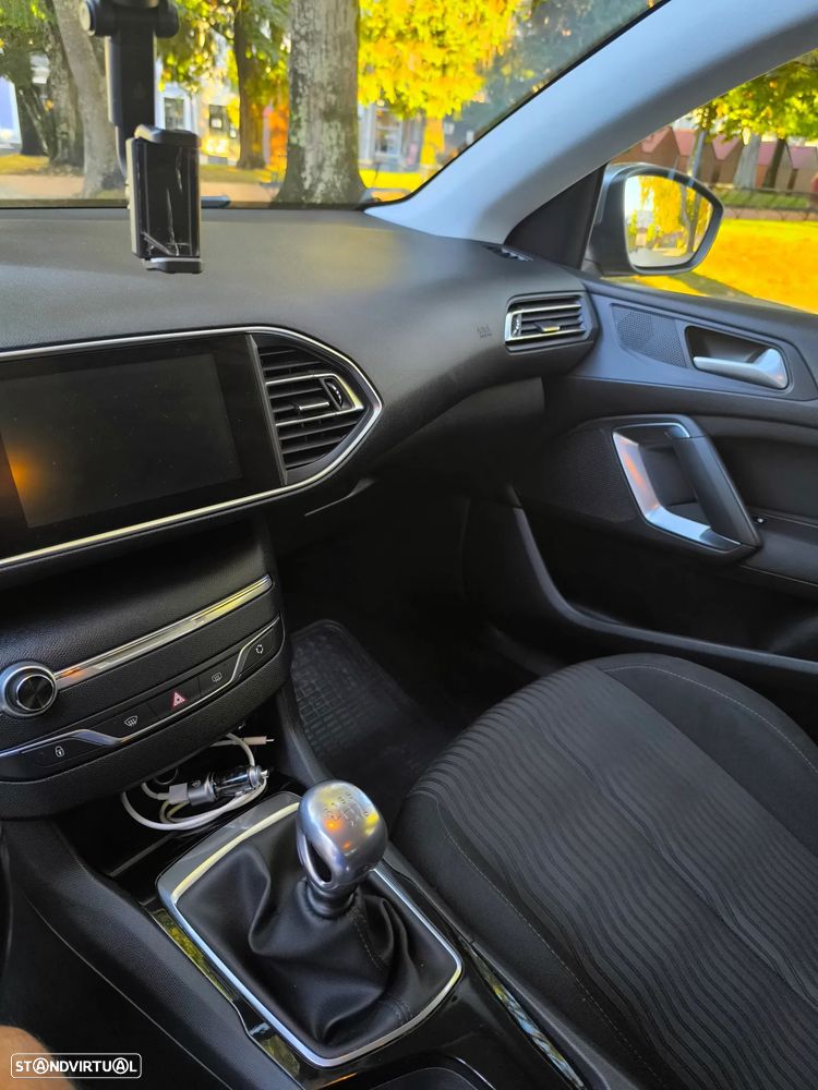 Peugeot 308 SW BlueHDi 120 Stop & Start Allure - 12