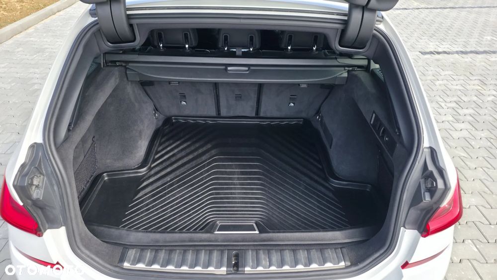 BMW Seria 3 320i Edition M Sport Shadow - 10