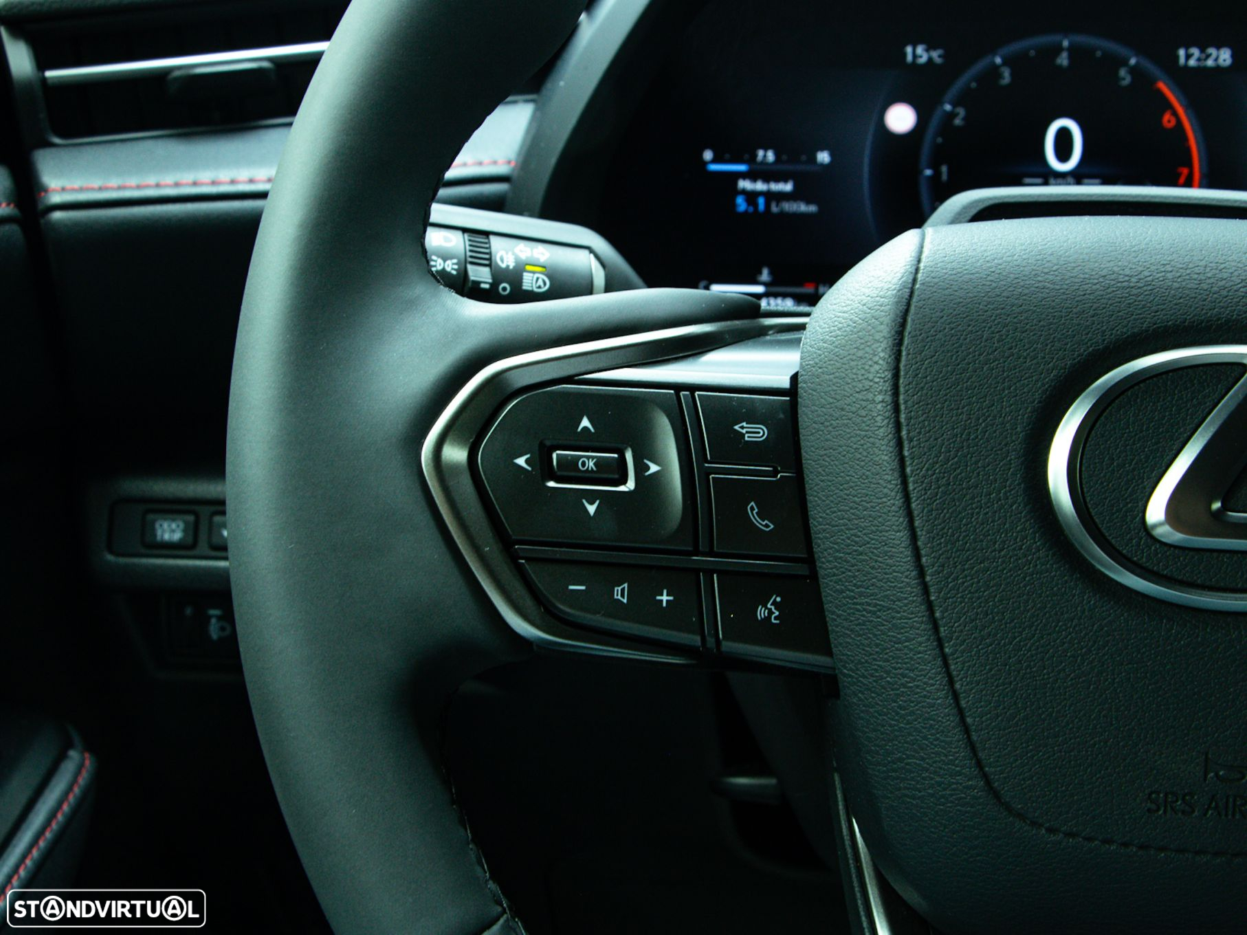 Lexus LBX Emotion - 30