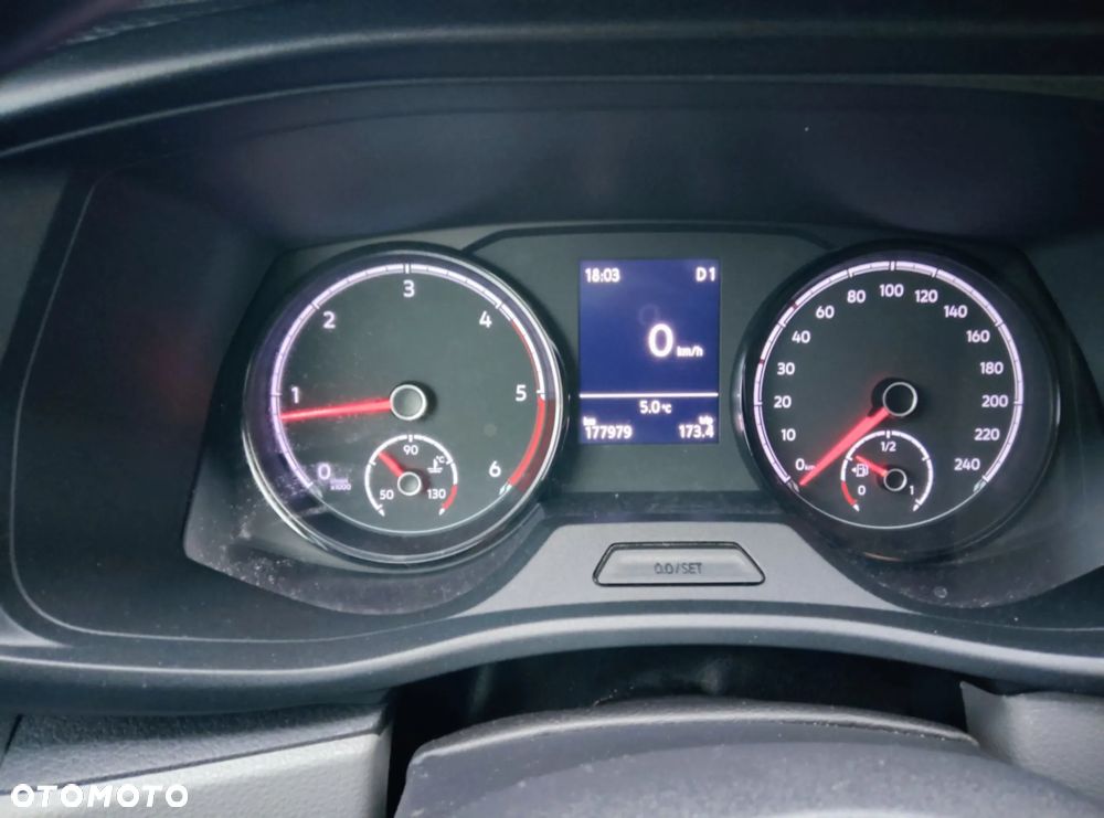 Volkswagen Caravelle 2.0 TDI L2 Highline 4Motion DSG - 16