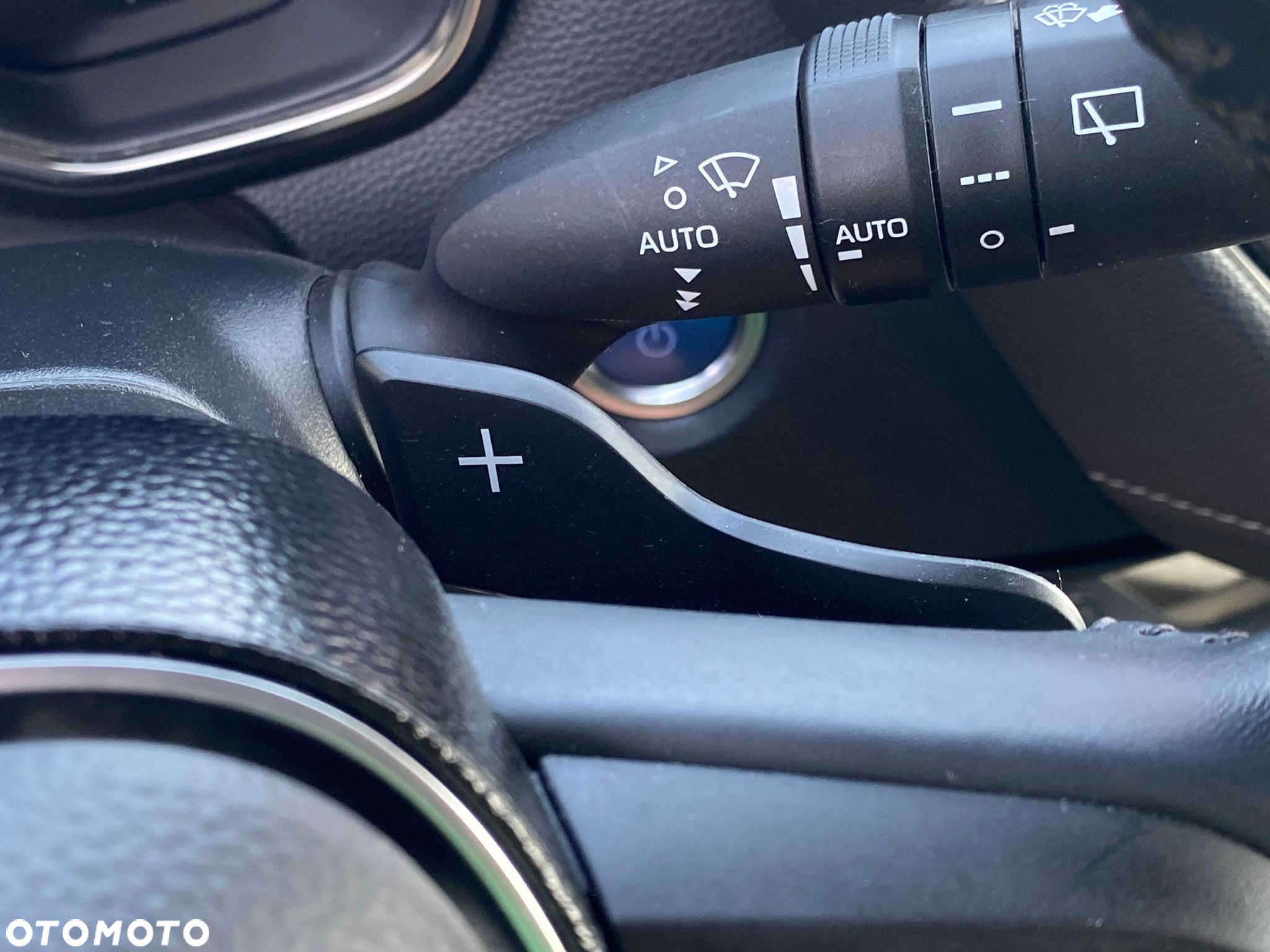 Toyota Corolla 2.0 Hybrid Comfort - 20