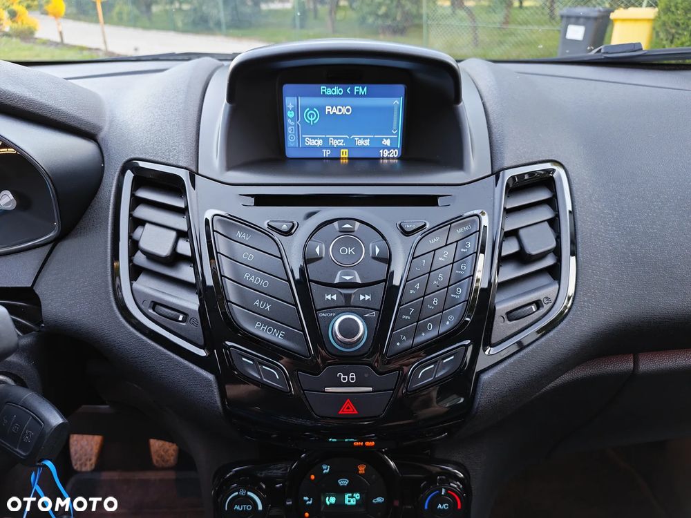 Ford Fiesta 1.0 EcoBoost Titanium - 19