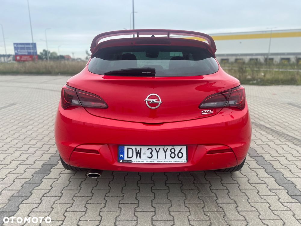 Opel Astra GTC 1.6 Turbo Cosmo - 8