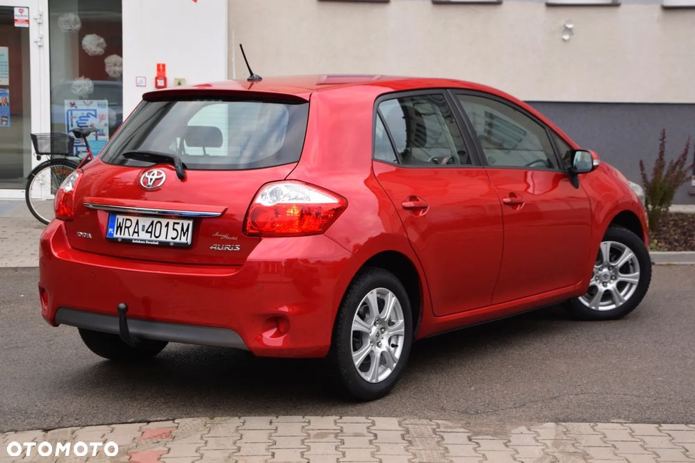 Toyota Auris 1.6 Premium MS - 10