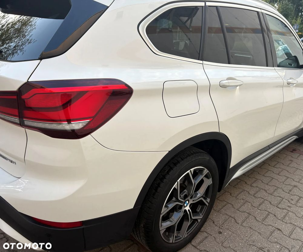 BMW X1 sDrive18i xLine - 8