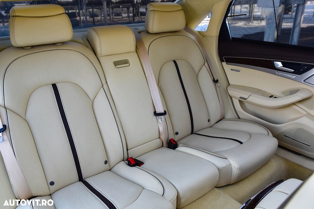 Audi S8 - 34