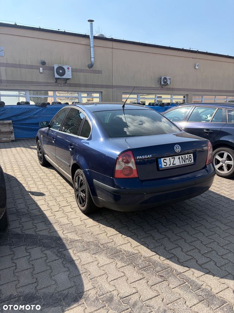 Volkswagen Passat 1.9 TDI Basis - 4
