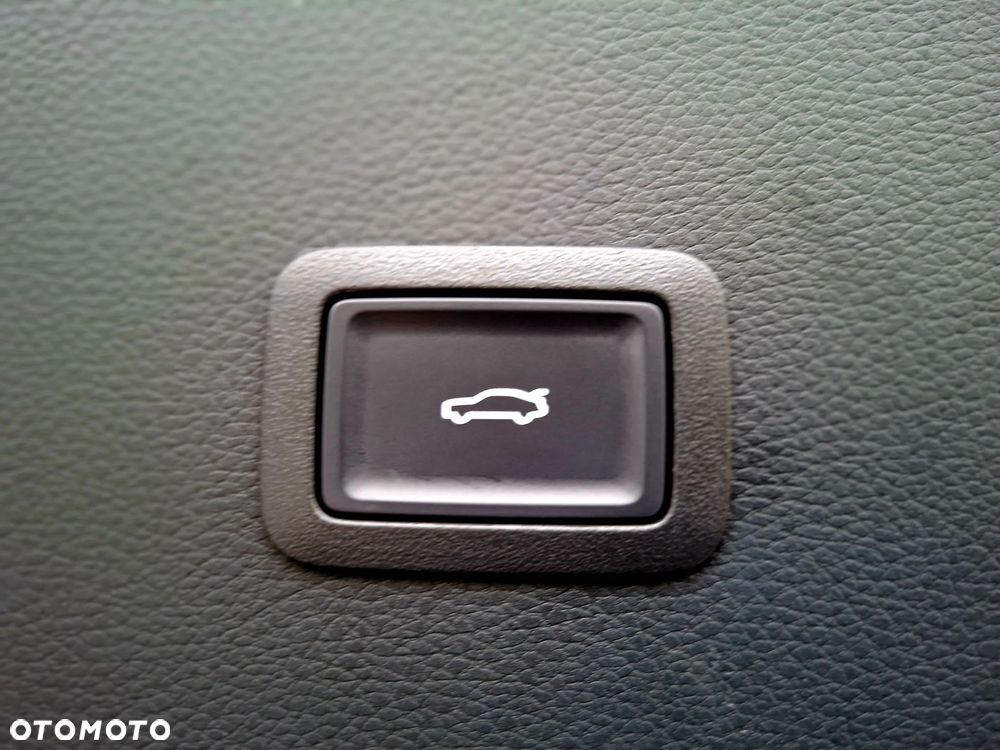 Hongqi H6 2.0T Deluxe - 29