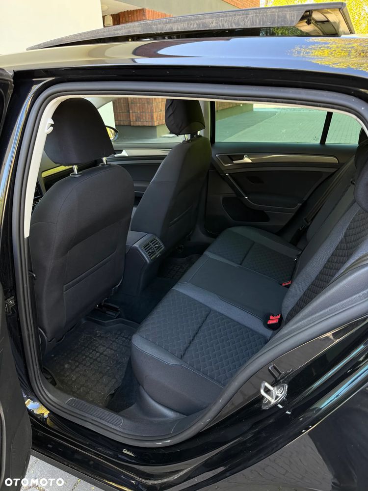 Volkswagen Golf - 9