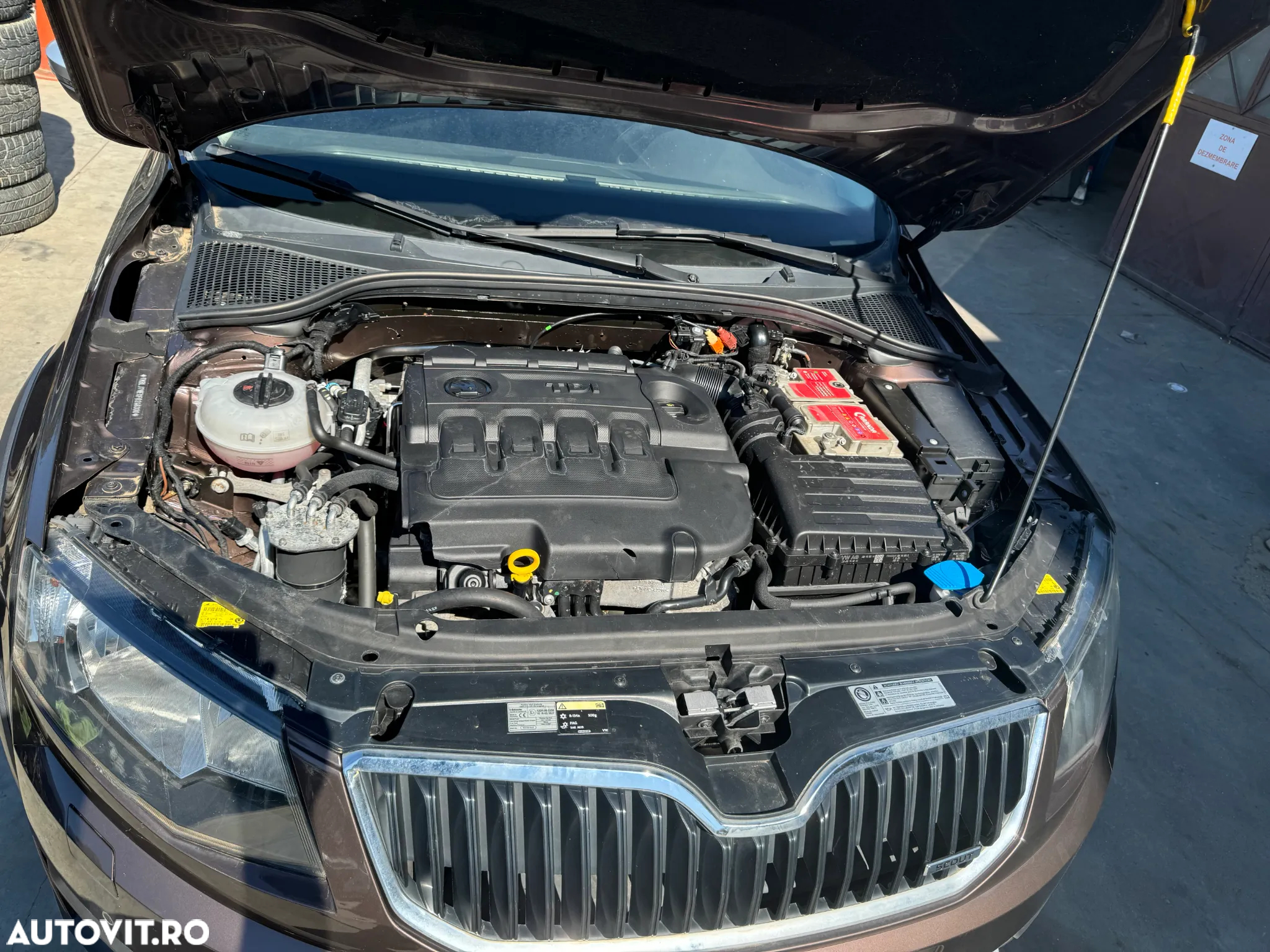 Dezmembram Skoda Octavia 3 Scout 2.0 d CRMB/CKF - 2