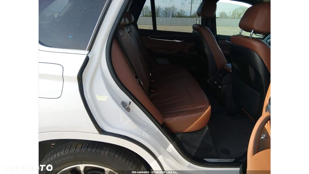BMW X5 xDrive35i - 12